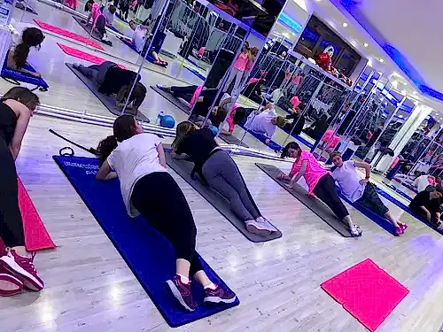 Salsa Ankara Dans Pilates - Emek Savunma Sanatları - 2. Fotoğraf